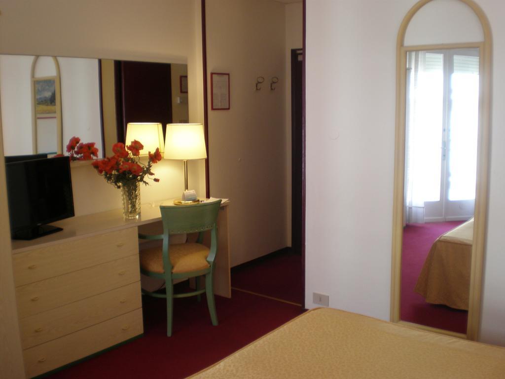 Hotel Majestic Lido di Jesolo Room photo